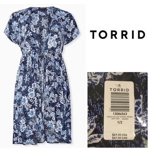 🆕TORRID - 1/2X - NAVY FLORAL HI-LO KAFTAN - NWT